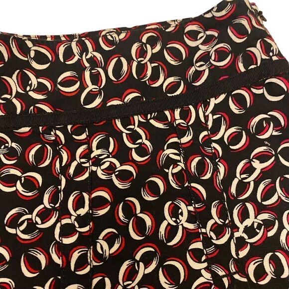 Ann Loft Black with Red and White Pattern‎ Flare Skirt Sz 8 - Picture 5 of 11